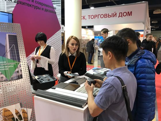Компания 3М представила новинки в ассортименте пленочных решений для дизайна и декорирования интерьеров и остекления на выставке MosBuild, прошедшей в начале апреля 2018 года в Москве.
