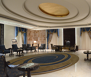 Испанская компания-производитель эксклюзивной мебели Soher завершила проект в Саудовской Аравии, оформив интерьеры дворца принца Халида аль-Фейсала, губернатора Хиджаза и Мекки.