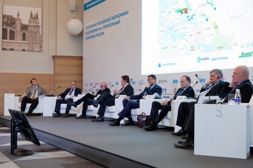 На конференции «Состояние российской экономики и ее влияние на строительный комплекс России» обсудили основные вызовы и тенденции развития строительства.