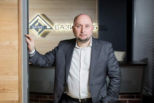 Александр Игнатов, генеральный директор компании "БАЗИС-СПБ", подводит итоги года по проекту NEVA-NEVA и бизнес-классу в недвижимости.  