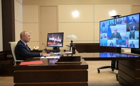 Владимир Путин провёл в режиме видеоконференции заседание Совета по стратегическому развитию и национальным проектам.