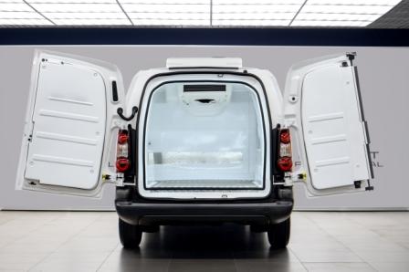 Изотермический фургон Peugeot Partner предназначен для перевозки грузов с возможностью поддержания определенного температурного режима