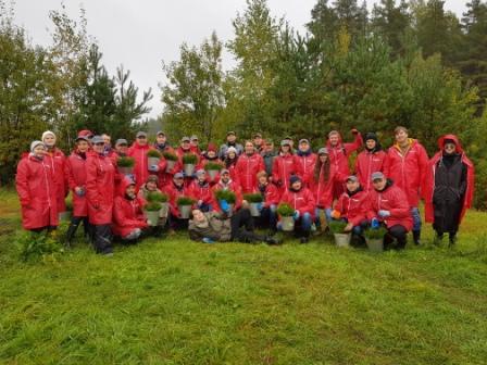 22 сентября Группа Legrand провела масштабную акцию «Посадим лес вместе!» по восстановлению леса, пострадавшего в результате пожара в Северном участковом лесничестве Орехово-Зуевского района Московской области.