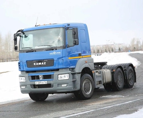 Лизинговая компания «КАМАЗ» напоминает об акции, проводимой совместно с сервисом заправок «Топливо+». 